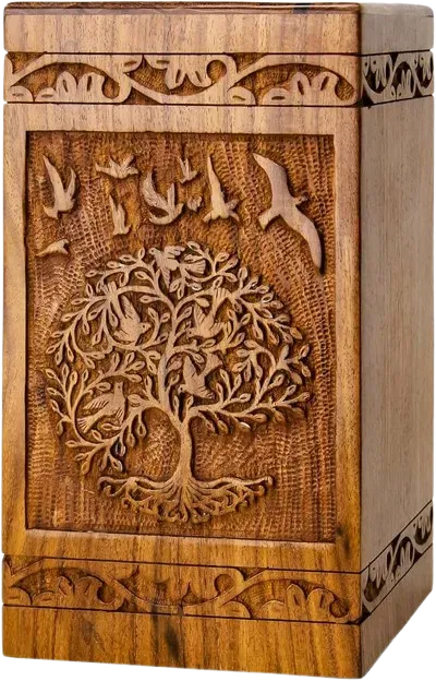 Urne funéraire en bois sculpté d'un arbre de vie et d'oiseaux.